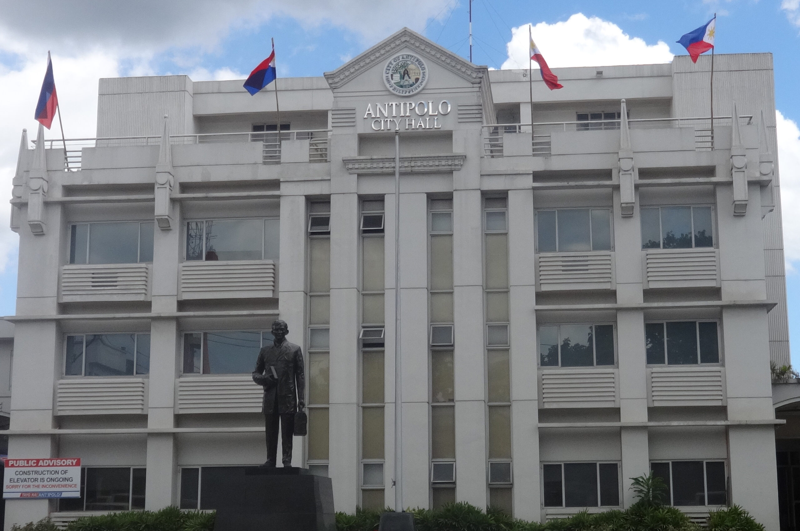 antipoli city