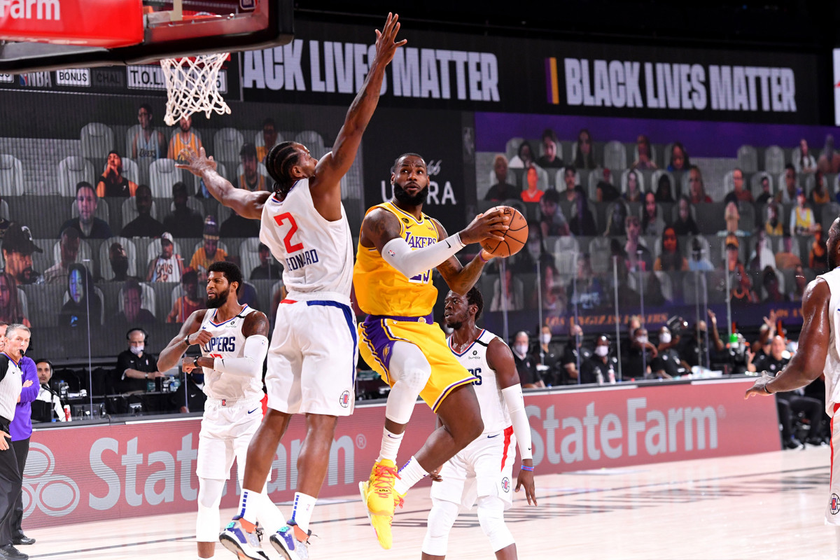LeBron-James-heroics-propel-rusty-Lakers-by-Clippers-in-NBA