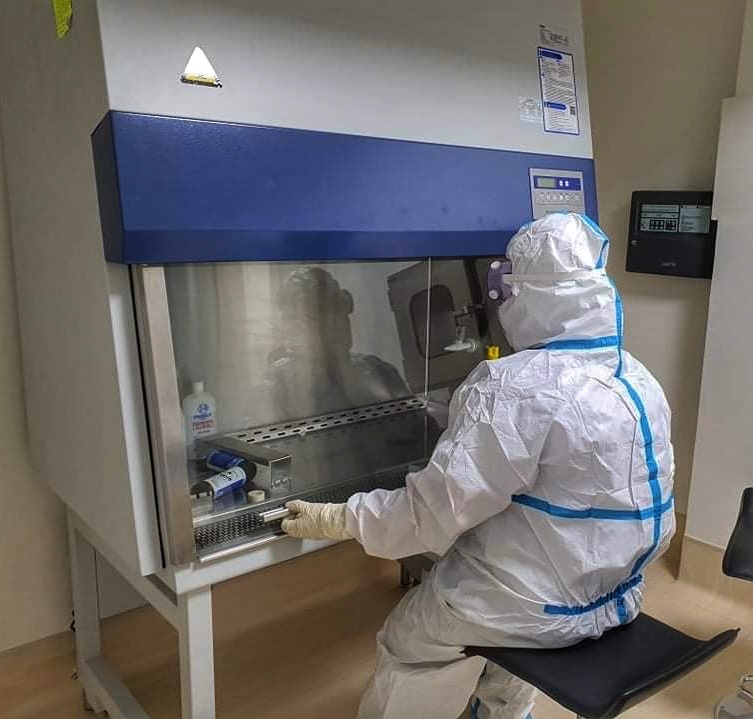 1-Biosafety-cabinet-specimen-receiving-specimen-processing-area-01