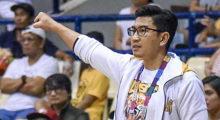 UAAP82-UST-HEAD-COACH