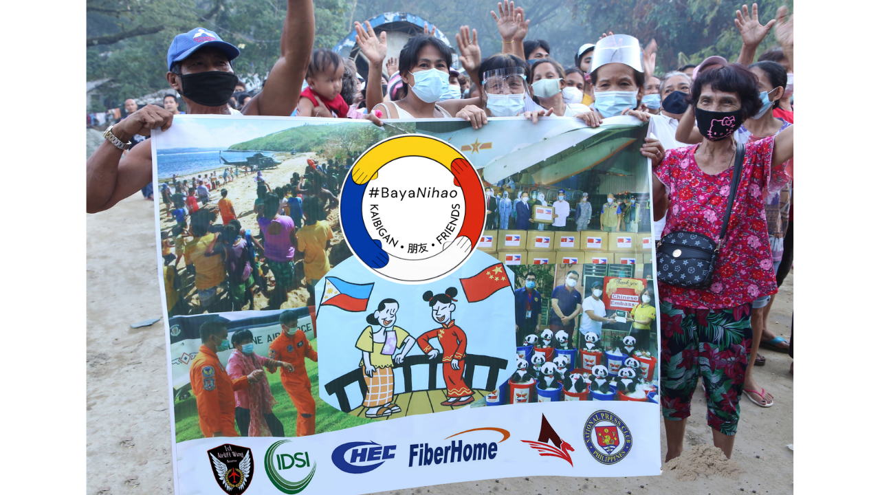 BayaNihao-lolas-group-pics