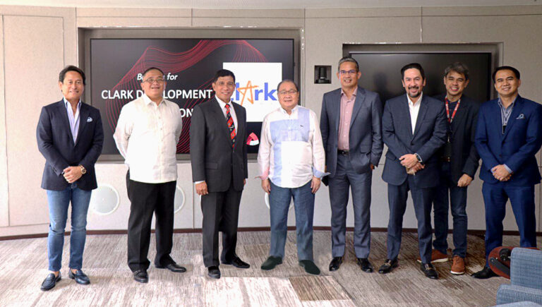 MVP-with-PLDT-CDC-Execs