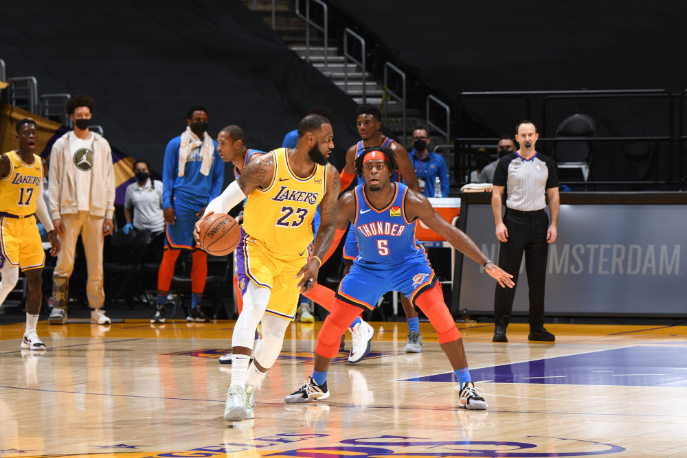 Oklahoma City Thunder v Los Angeles Lakers