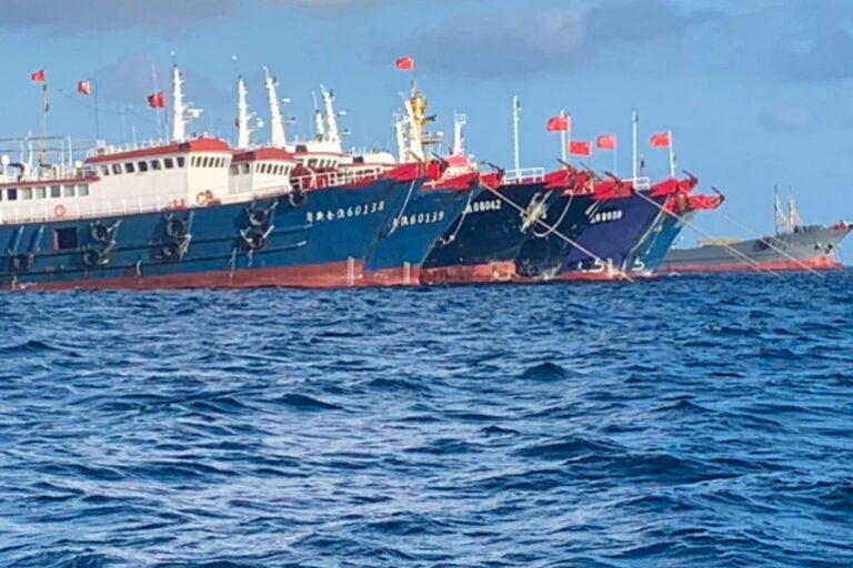 Chinese vessels at Whitsun Reef, South China Sea