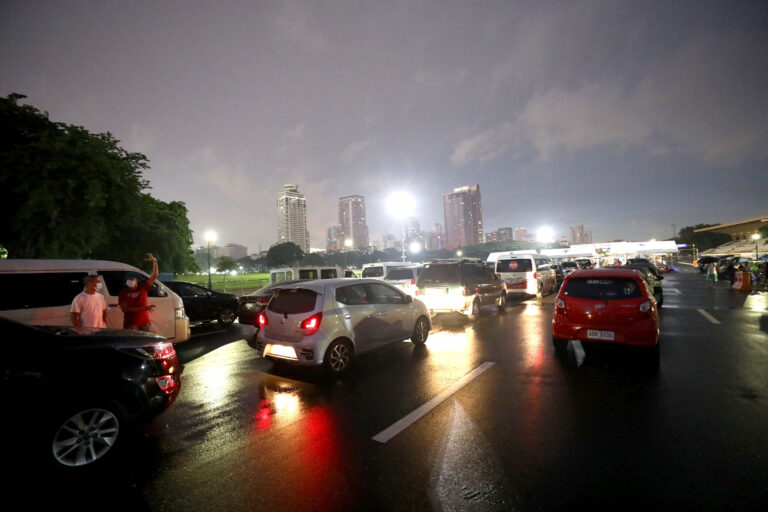 quirino-grandstand04