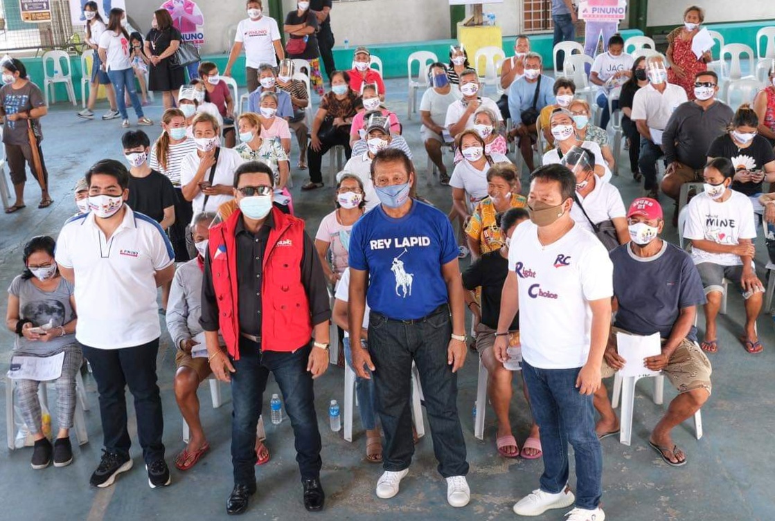 received_284862306972649-01