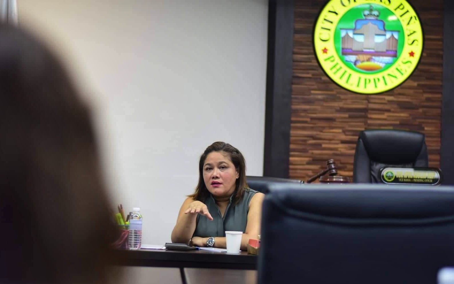 received_403054088378784-01