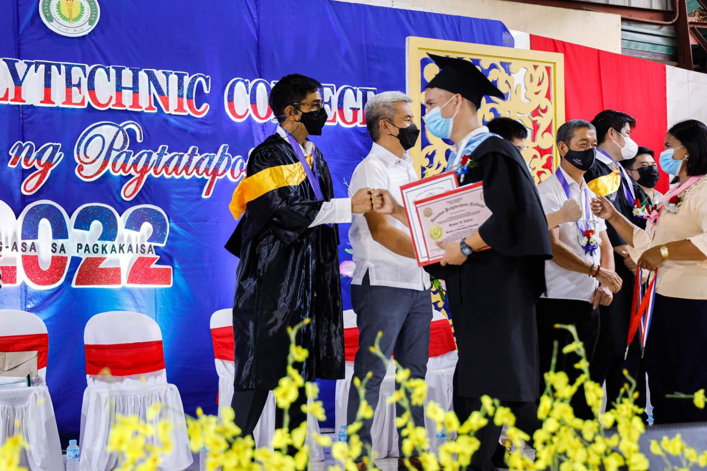 505-students-nagtapos-2