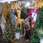 VENDORS SA QC IDINISPLAY NA ANG CHRISTMAS DECOR SA PAGSISIMULA NG ‘BER MONTHS’